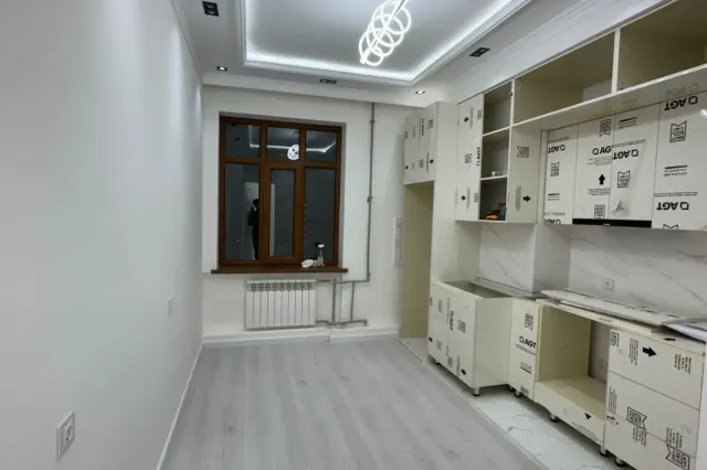 5-комн. квартира, 160 м², 10/10 эт., И.Сомонӣ, Душанбе (И.Сомонӣ)