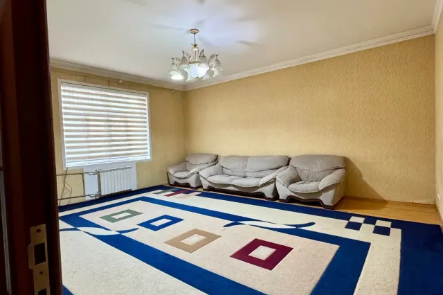 3-комн. квартира, 112 м², 3/3 эт., Шоҳмансур, Душанбе (Шоҳмансур)