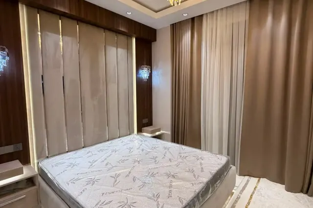 3-комн. квартира, 95 м², 12/12 эт., Шоҳмансур, Душанбе (Шоҳмансур)