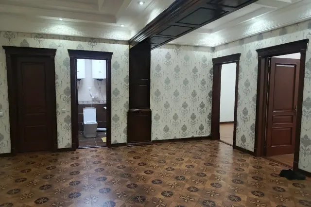 3-комн. квартира, 140 м², 10/10 эт., И.Сомонӣ, Душанбе (И.Сомонӣ)