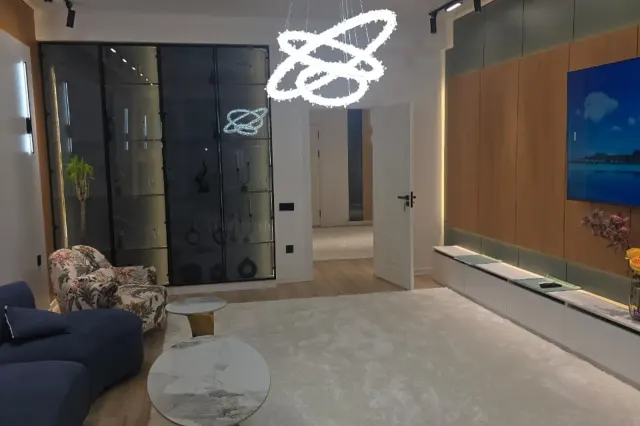 3-комн. квартира, 134 м², 4/4 эт., Шоҳмансур, Душанбе (Шоҳмансур)