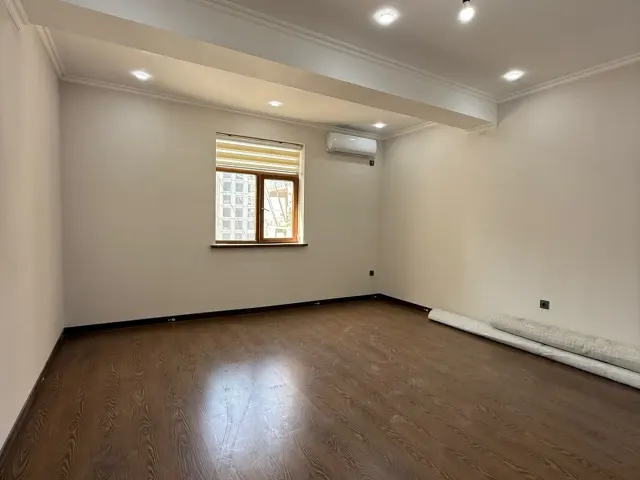 3-комн. квартира, 140 м², 13/13 эт., И.Сомонӣ, Душанбе (И.Сомонӣ)