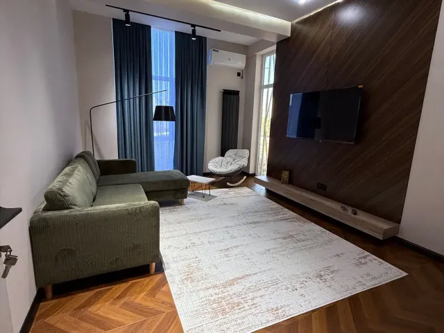 2-комн. квартира, 58 м², 8/18 эт., Шоҳмансур, Душанбе (Шоҳмансур)