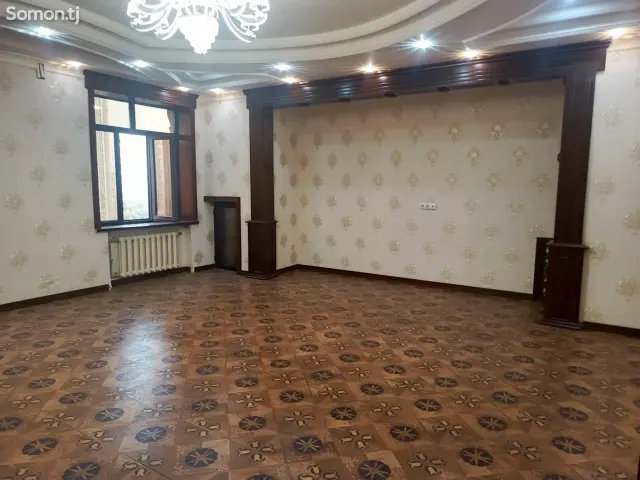 3-комн. квартира, 140 м², 10/10 эт., И.Сомонӣ, Душанбе (И.Сомонӣ)
