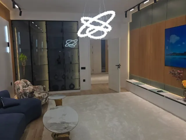 3-комн. квартира, 134 м², 4/4 эт., Шоҳмансур, Душанбе (Шоҳмансур)