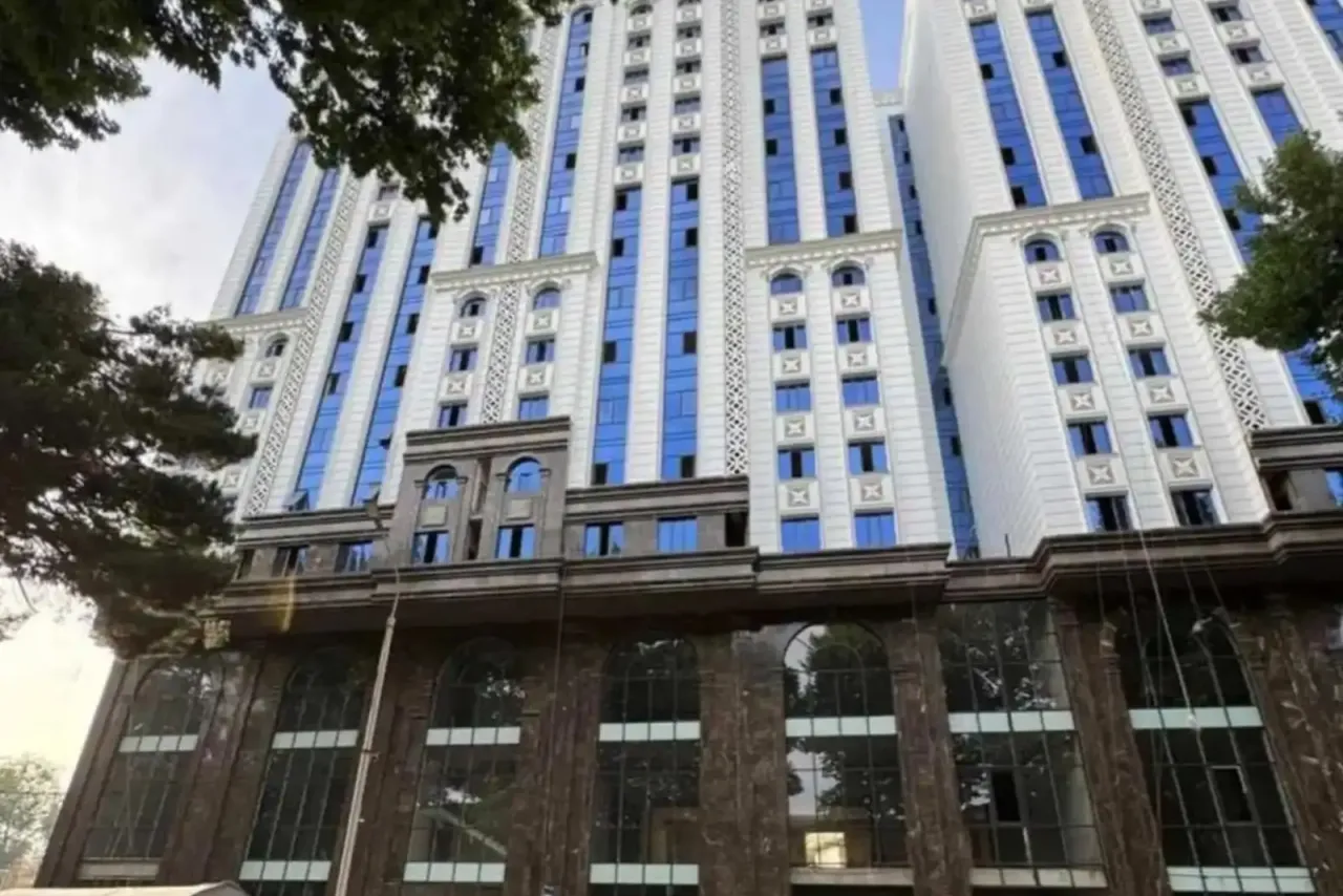 3-комн. квартира, 127 м², 16/16 эт., И.Сомонӣ, Душанбе (И.Сомонӣ)