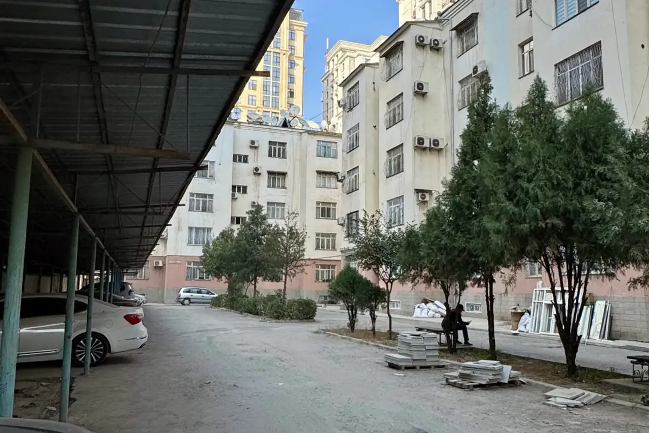 3-комн. квартира, 112 м², 3/3 эт., Шоҳмансур, Душанбе (Шоҳмансур)