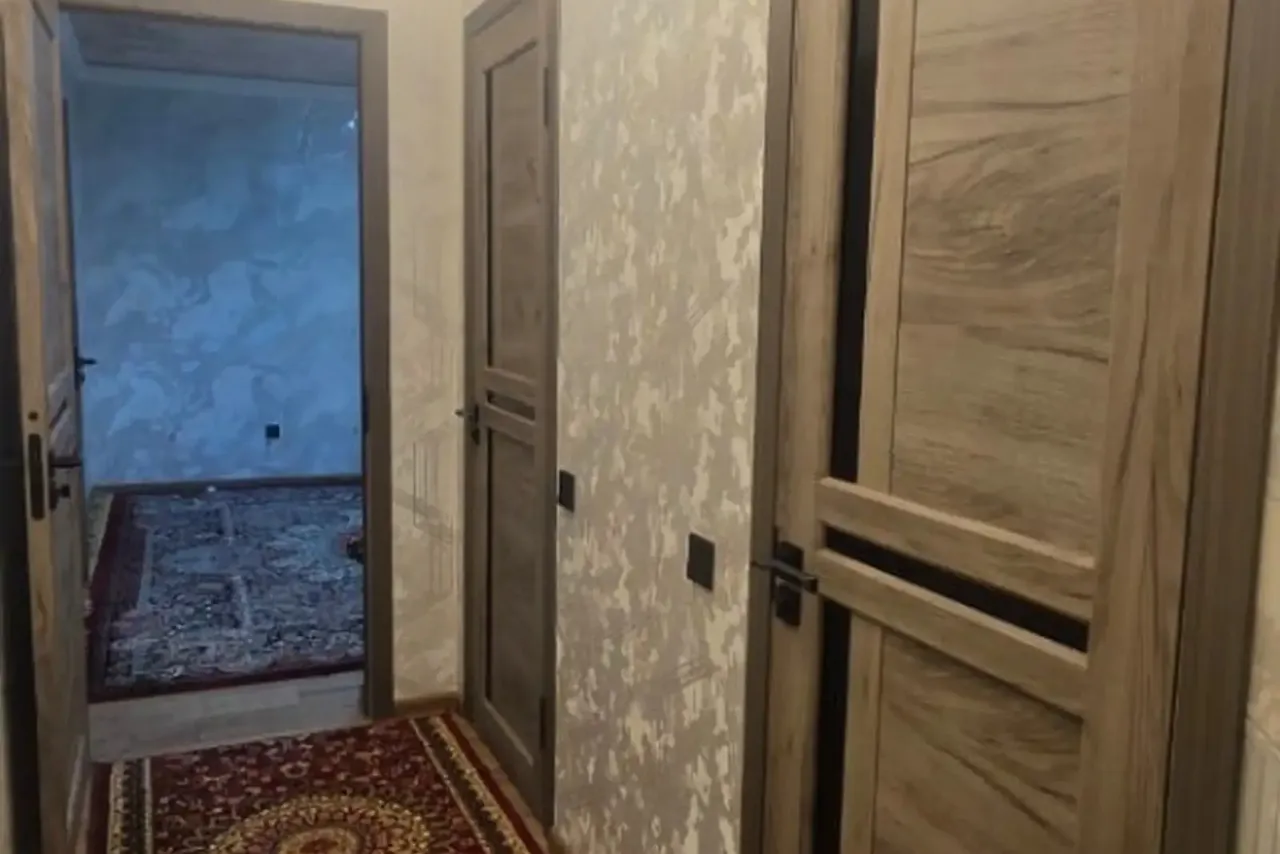 2-комн. квартира, 38 м², 4/4 эт., Шоҳмансур, Душанбе (Шоҳмансур)